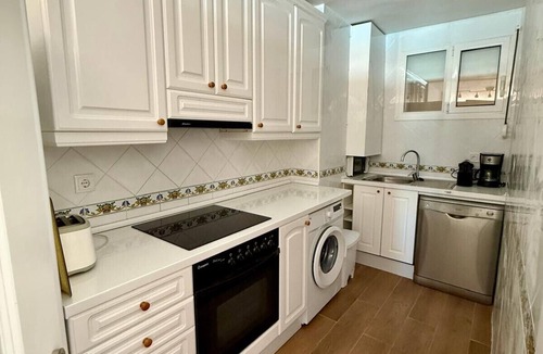 Cunit Apartment | Cunit Apartment with sea view and balcony