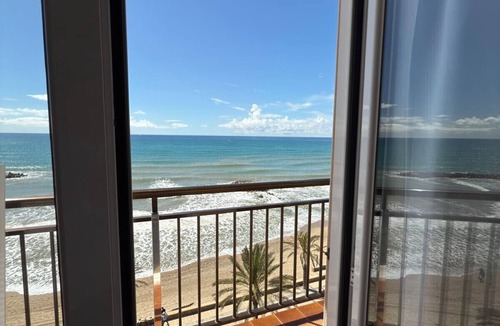 Cunit Apartment | Cunit Apartment with sea view and balcony