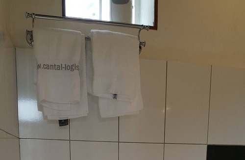 Chaudes-Aigues House | cure or vacation rental