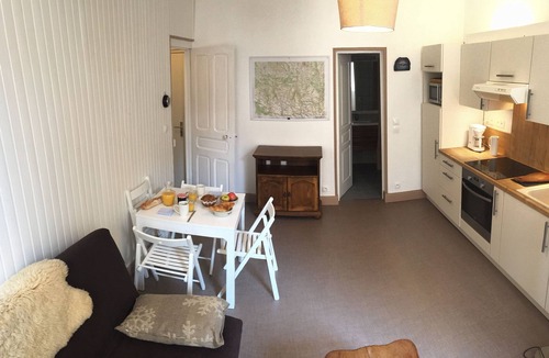 Cauterets Apartment | Curist, Welcome to Mittles and Blueberries