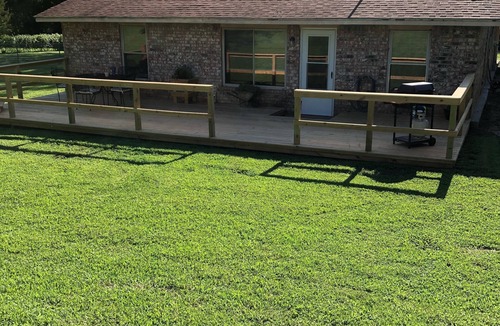 Kaw City House | Curlee’s Cabin by Kaw Lake