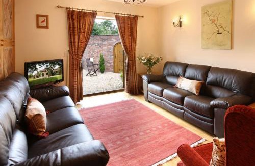 Hope Bowdler House | Curlew Cottage