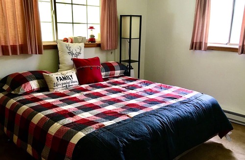 Curlew House | Curlew Kettle River Paradise Waterfront Paradise