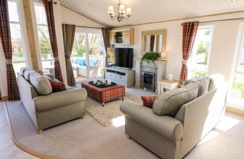 Tewitfield House | Curlew Lodge