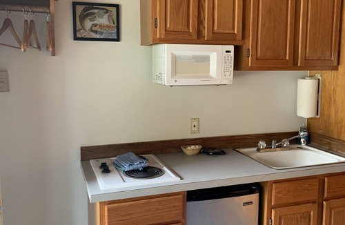 Sekiu Hotel | Curley's Resort & Dive Center