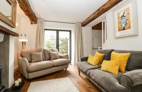 Much Wenlock House | Curly's Cottage