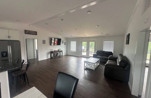 Van Buren House | CURRENT RIVER CABIN 3-bedroom home in Van Buren on Current River. brand new!