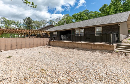 Van Buren Condo | Current track of luxury river cabins 2