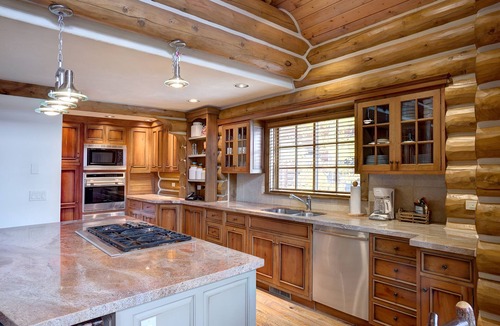 Victor Cabin | Cushman Cabin | Bronze Buffalo Ranch