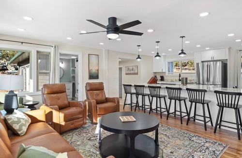 Custer House | Custer Gem, , Spacious Cabin with Hot Tub and Games