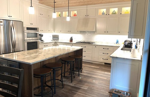 Kings Creek Landing House | Custom 4-bedroom home w/boat slip, private fenced backyard & swimming pool.