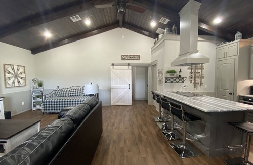 Caldwell House | Custom Barndominium Perfect For Romantic Getaways, Lake or Family Vacations
