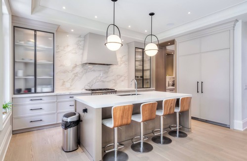 Etobicoke House | CUSTOM BUILD LUXURY 4 BED + 6 BATH HOUSE