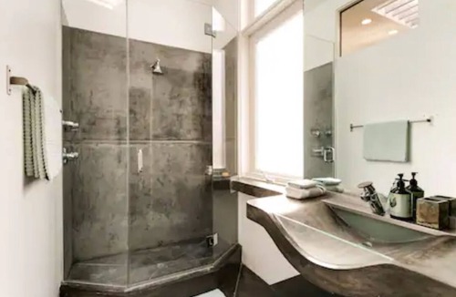 Venice Villa | Custom-Built Villa Four Blocks from Venice Beach