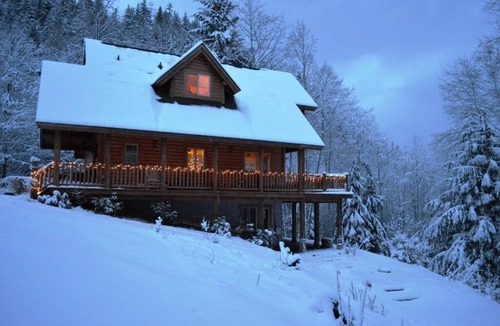 Skykomish Cabin | Custom Cabin On 5 Secluded Acres With Mountain Views!