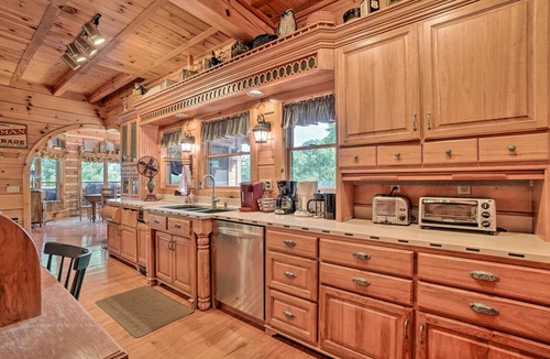 Celina House | Custom Cabin w/12 Acres on Dale Hollow Lake!
