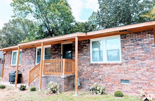 Mount Berry House | Custom Design, Kitchen King Beds Laundry Large TVs