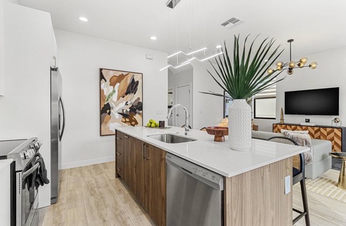 Pinecrest West Park House | Custom Designed Townhome Brand New near Everything