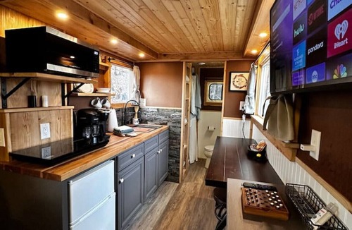 Mouth of Wilson House | Custom HorseTrailerTinyHome near Grayson Highlands