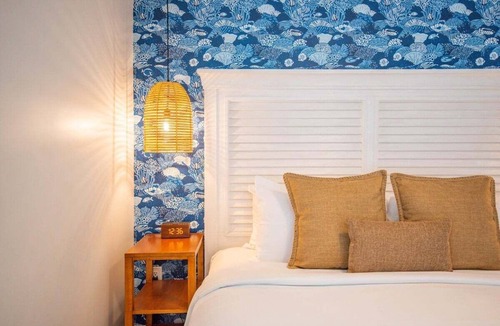 Historic Seaport House | Custom House Inn | 8 BR Suite Compound on Duval!