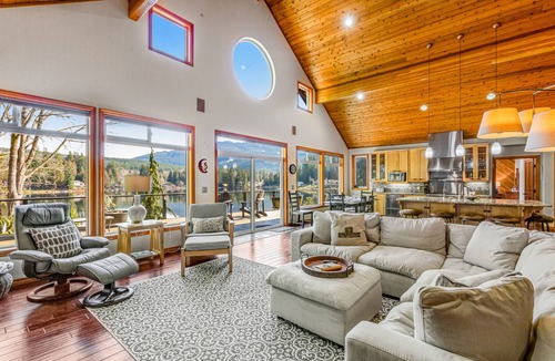 Sedro-Woolley House | Custom lakefront gem with private dock, hot tub, firepit, & chef's kitchen