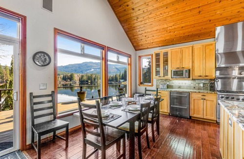 Sedro-Woolley House | Custom lakefront gem with private dock, hot tub, firepit, & chef's kitchen