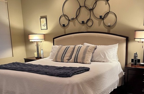 Kingston House | Custom Luxury Home On Golf Course