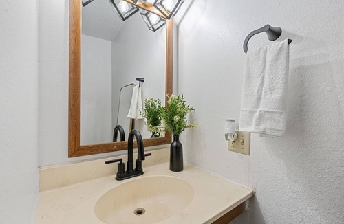 Thief River Falls Hotel | Custom Stay Thief River Falls