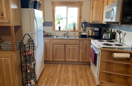 Moscow Apartment | Custom Tiny Home 10 minutes from Downtown Moscow.