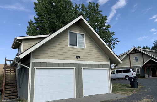 Moscow Apartment | Custom Tiny Home 10 minutes from Downtown Moscow.