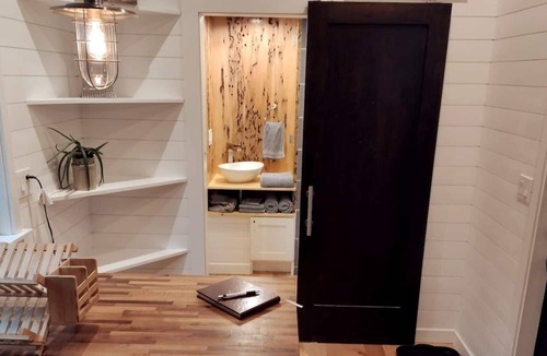 Cle Elum Cabin | Custom Tiny Home on 10 wooded acres