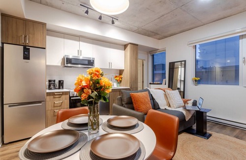 Shaughnessy Village Apartment | Cute 1BDR Apt; Ste-Catherine - MTL Live Spot