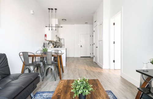 Elizabeth Apartment | Cute 1BR next to EWR 1465