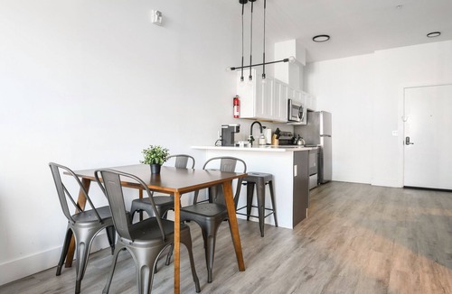 Elizabeth Apartment | Cute 1BR Next to EWR 0321