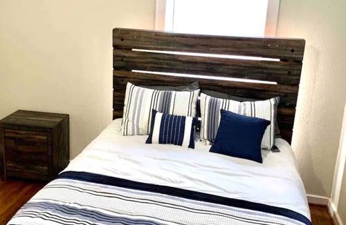 Texas City House | Cute 2/1 House in quiet neighborhood