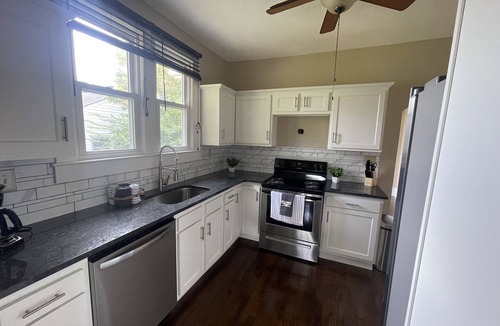 St Albans House | Cute 2 bed 1 bath with off street parking