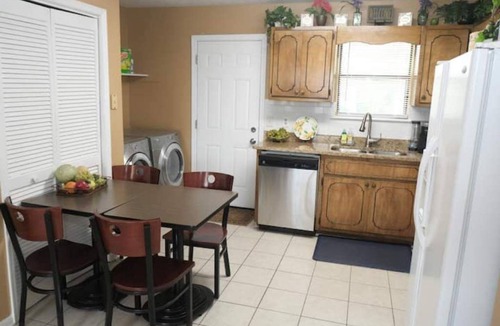 Griffin Apartment | Cute 2 bedroom/2 bathrooms home