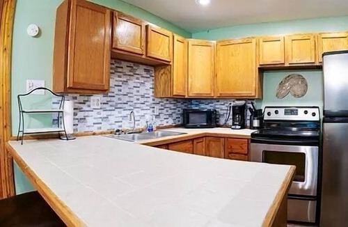 Lakeview House | Cute 2 bedroom Cottage