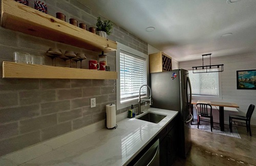 Parker Lane House | Cute 2-bedroom townhome with WiFi, AC close to downtown Austin