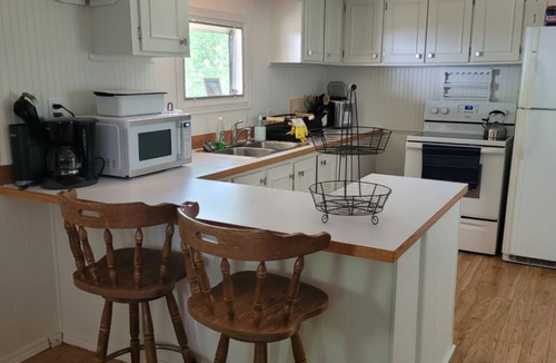 Park Hill House | Cute 2 Bedroom with Lake Access in Quiet Neighborhood - Sleeps 6