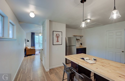 Caddo Heights-South Highlands Apartment | Cute 2B/1Ba Apartment in South Highlands!