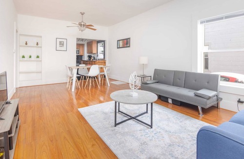 Des Moines House | Cute 3 Bedroom in Des Moines