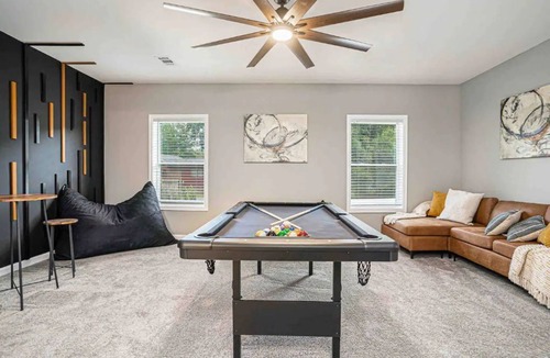 Forest Park House | Cute 3 bedroom near ATL Airport w/King Bed & Den