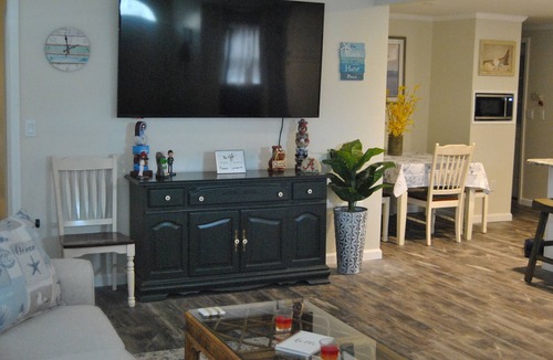 Garden City House | Cute 3 br/2 bath dog friendly get away! Golf cart included! 2 mins to beach!