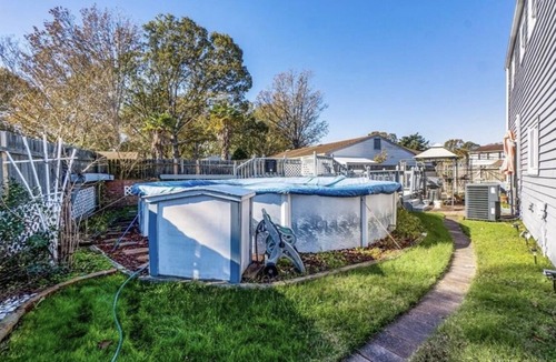 Virginia Beach House | Cute 4 bed/2.5 bath Home w/Pool - Sleeps 12! 30 night min