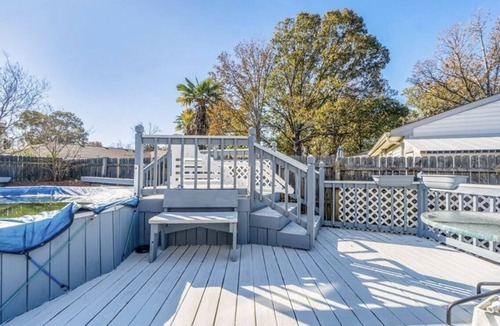 Virginia Beach House | Cute 4 bed/2.5 bath Home w/Pool - Sleeps 12! 30 night min