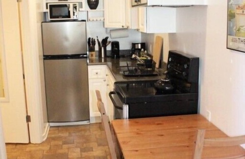 Inner Sunset Apartment | Cute and Convenient