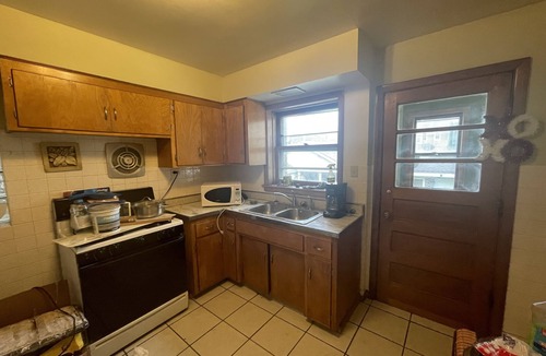 Ravenswood House | Cute and Cozy 2 Bedroom