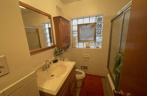 Ravenswood House | Cute and Cozy 2 Bedroom