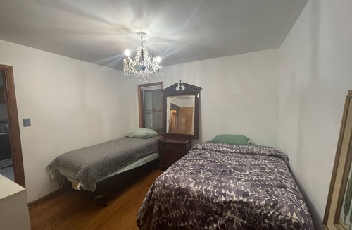 Ravenswood House | Cute and Cozy 2 Bedroom